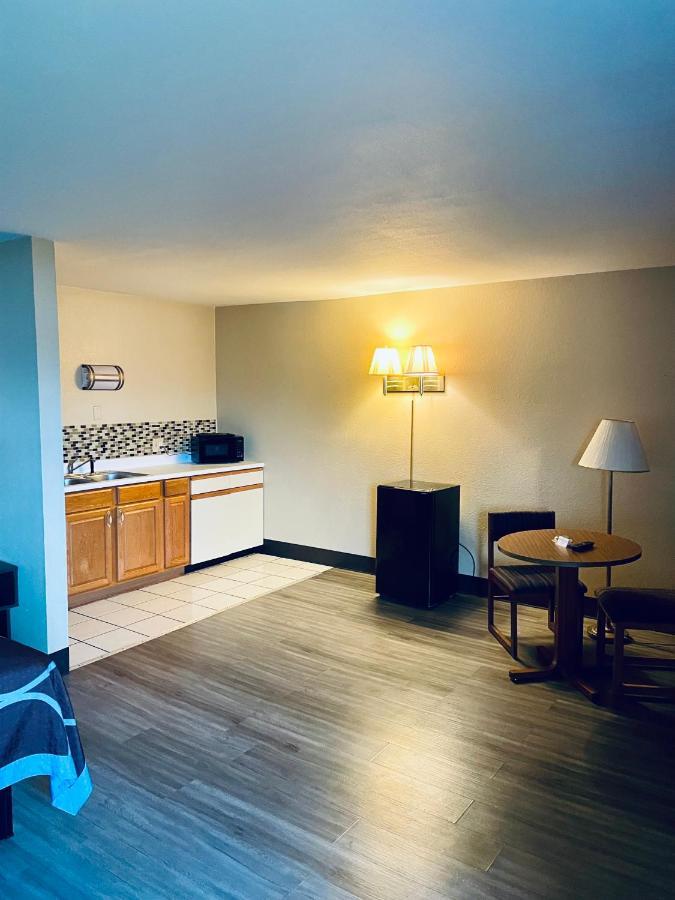 Motel Super 8 By Wyndham Corbin Ky Exterior foto